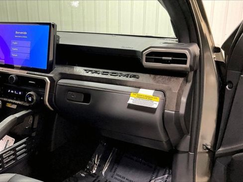 New 2026 Toyota Tacoma Limited AWD/4WD image 29