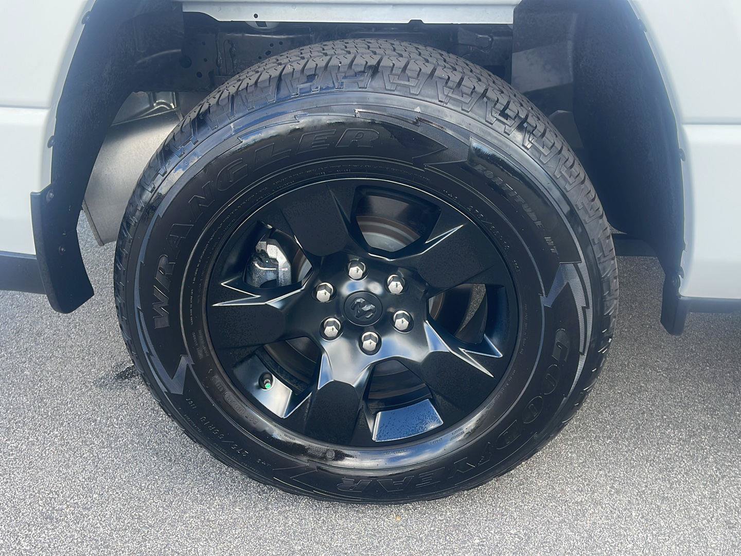 Used 2025 RAM 1500 Tradesman w/ Night Edition AWD/4WD image 11