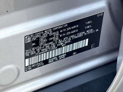 Used 2023 Toyota Venza LE image 40