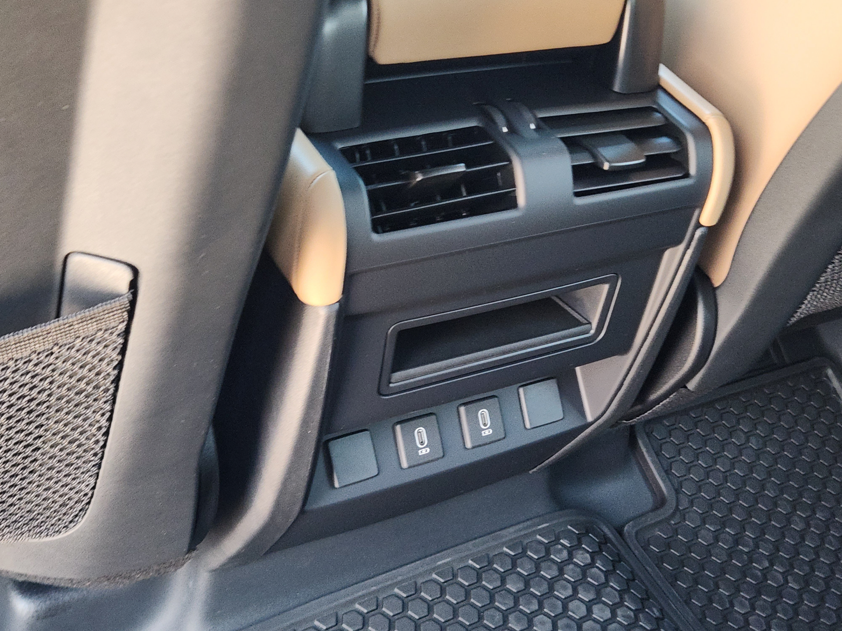 New 2026 Land Rover Defender 110 X-Dynamic SE AWD/4WD image 26