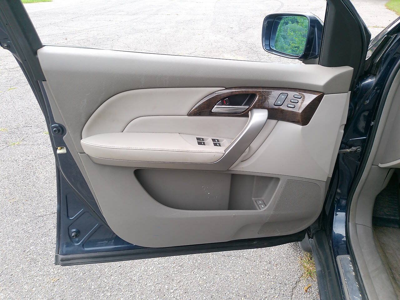 Used 2011 Acura MDX w/ Technology Package AWD/4WD image 21