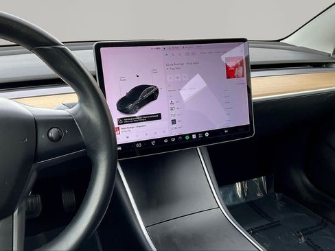 Used 2018 Tesla Model 3 Long Range RWD image 9