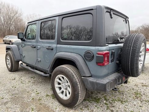 Used 2024 Jeep Wrangler Sport S image 3