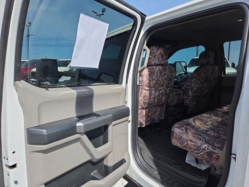 Used 2016 Ford F150 XLT AWD/4WD image 10