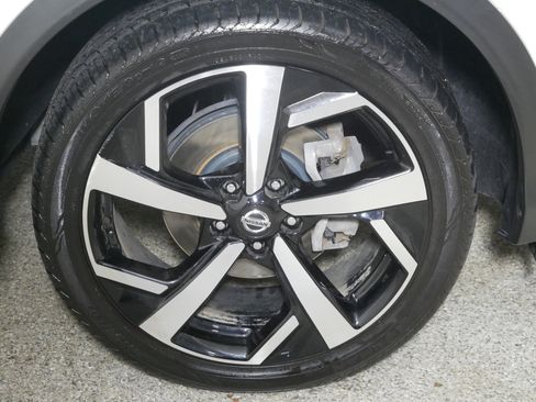 Used 2022 Nissan Rogue Sport SL image 15