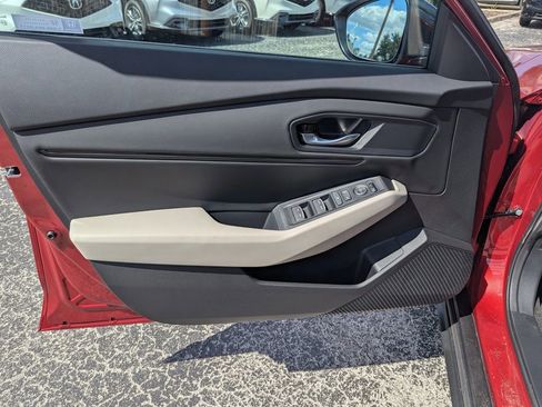Used 2025 Honda Accord SE image 15