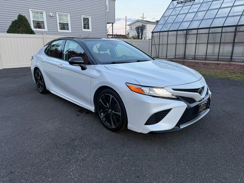 Used 2020 Toyota Camry XSE image 19
