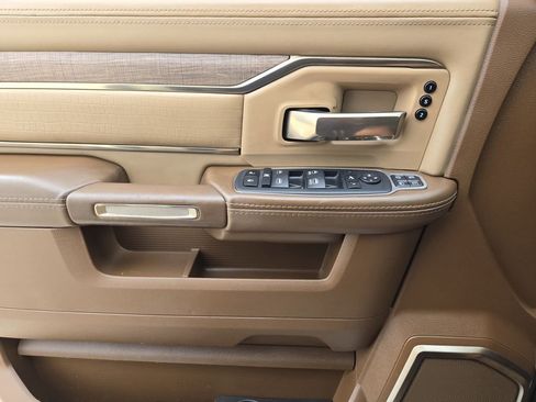 Used 2024 RAM 3500 Limited w/ Towing Technology Group image 25