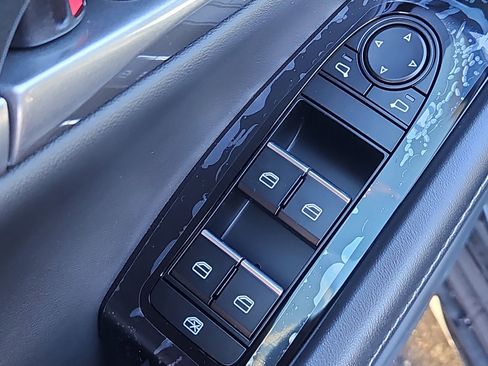 New 2025 MAZDA CX-30 AWD 2.5 S w/ Select Sport Pkg image 13