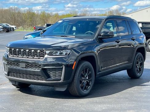 New 2026 Jeep Grand Cherokee Altitude AWD/4WD image 42