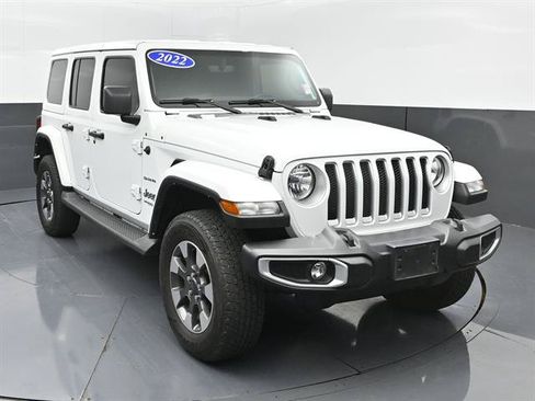 Used 2022 Jeep Wrangler Unlimited Sahara AWD/4WD image 3