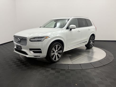 Certified 2024 Volvo XC90 B6 Ultimate w/ Protection Package Premier image 3