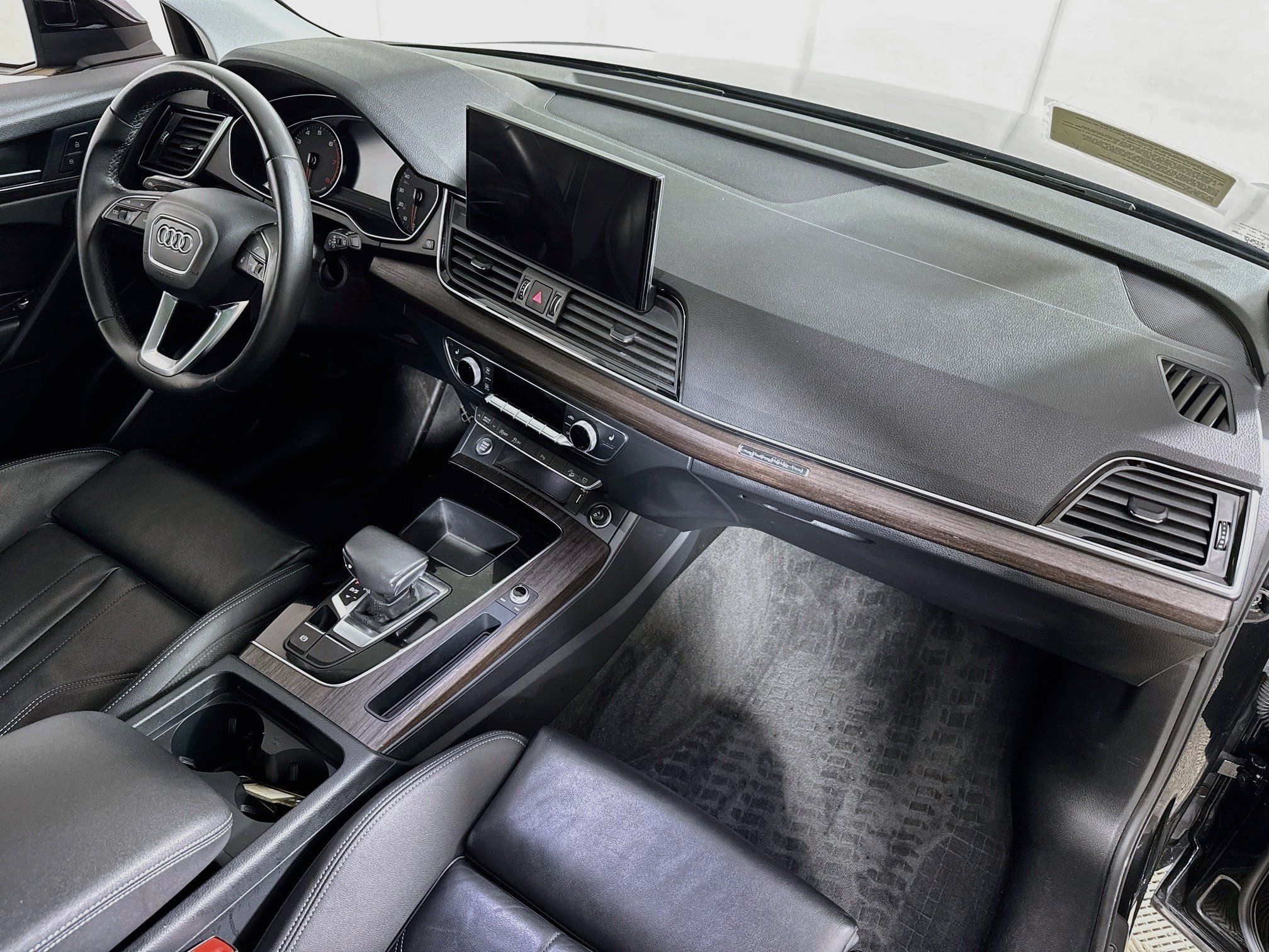 Used 2024 Audi Q5 2.0T Premium w/ Convenience Package AWD/4WD image 29