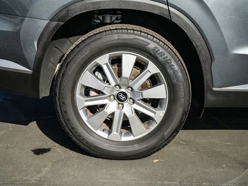 Used 2025 Hyundai Palisade SEL FWD image 11