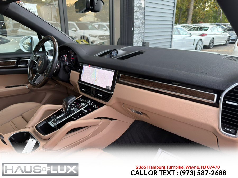 Used 2020 Porsche Cayenne AWD/4WD image 20