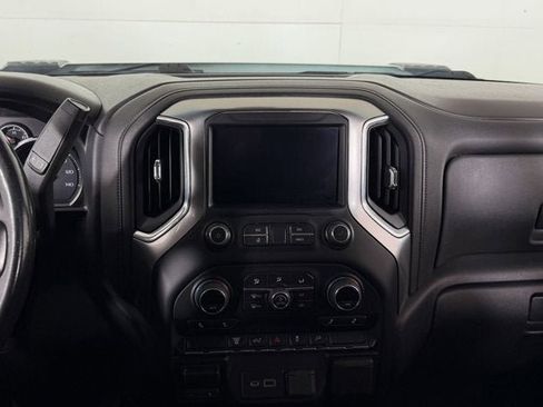 Used 2022 Chevrolet Silverado 2500 LT w/ Fleet Comfort Package AWD/4WD image 11