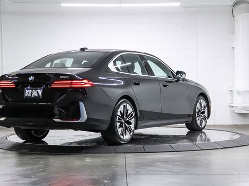 Used 2026 BMW 530i w/ Premium Package image 6