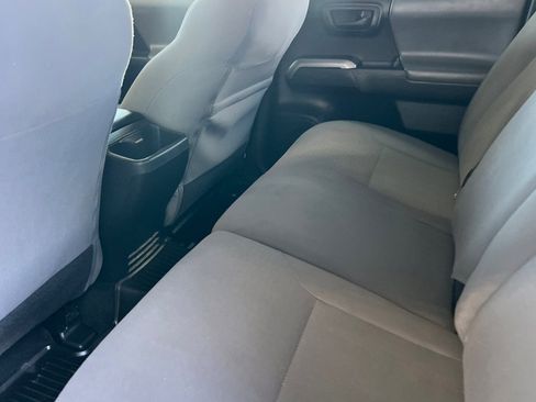 Used 2019 Toyota Tacoma SR5 image 9