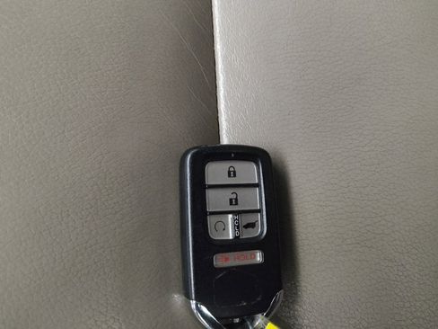 Used 2017 Honda Pilot EX-L image 32