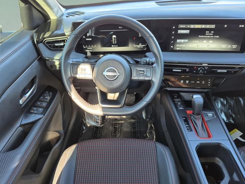 Certified 2025 Nissan Kicks SR FWD image 13
