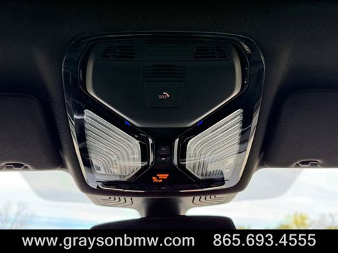 Used 2019 BMW M550i xDrive image 32