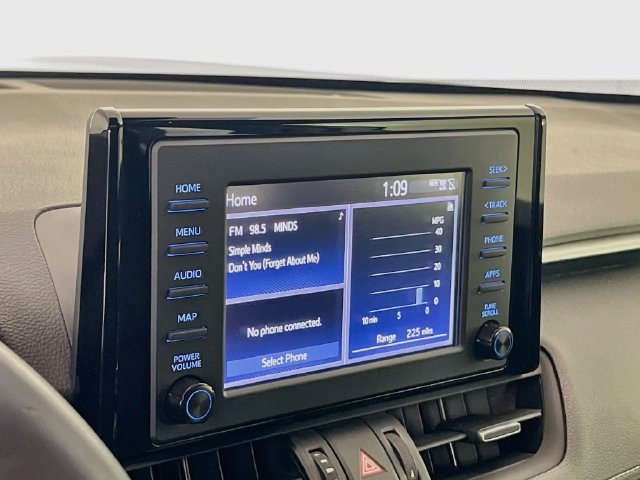 Used 2019 Toyota RAV4 XLE Premium FWD image 10