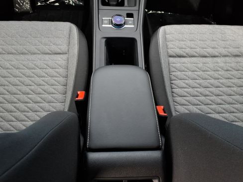 Used 2025 Volkswagen Tiguan S image 24