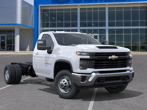 New 2026 Chevrolet Silverado 3500 W/T w/ WT Convenience Package AWD/4WD image 8