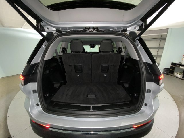 Used 2021 Jeep Grand Cherokee L Laredo w/ Luxury Tech Group I AWD/4WD image 23