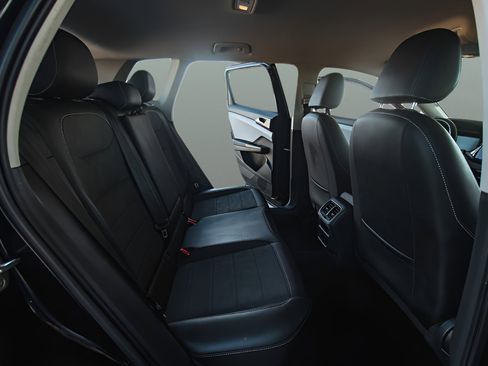 Used 2022 Volkswagen Taos SE image 22