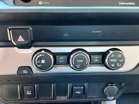 Used 2022 Toyota Tacoma SR w/ SR Convenience Package RWD image 24