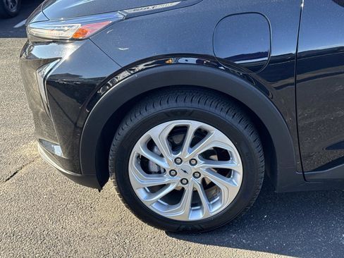 Used 2023 Chevrolet Bolt EUV LT w/ Driver Confidence Package image 28