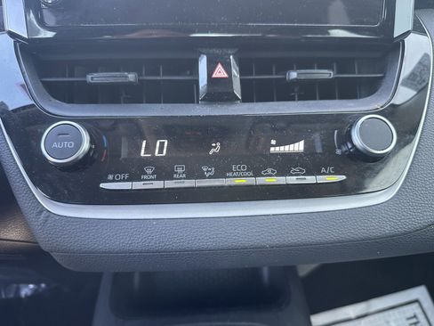 Used 2024 Toyota Corolla LE FWD image 18