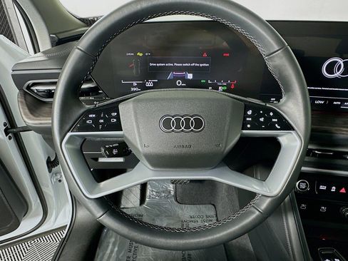 Used 2025 Audi Q5 Premium Plus w/ Premium Plus image 19