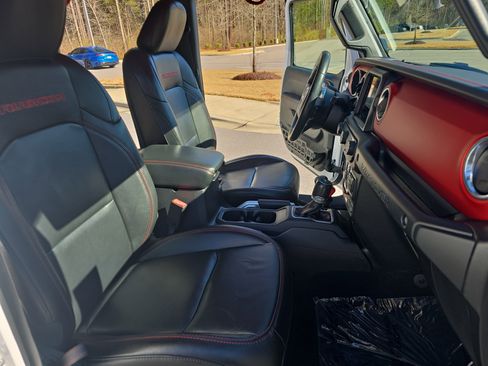 Used 2018 Jeep Wrangler Unlimited Rubicon w/ Dual Top Group image 10