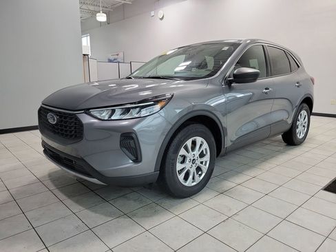 Used 2023 Ford Escape Active w/ Tech Pack #1 image 2
