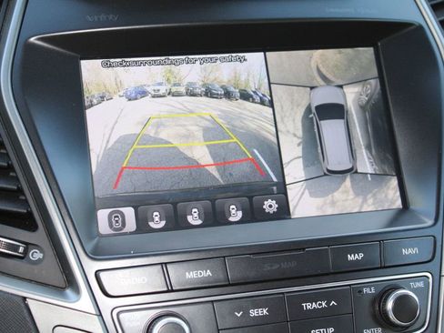 Used 2019 Hyundai Santa Fe XL image 16