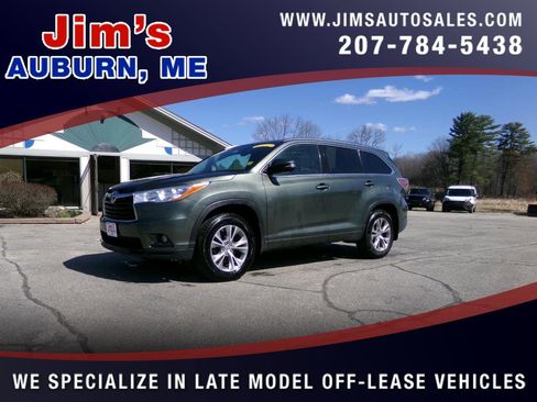 Used 2015 Toyota Highlander XLE image 1