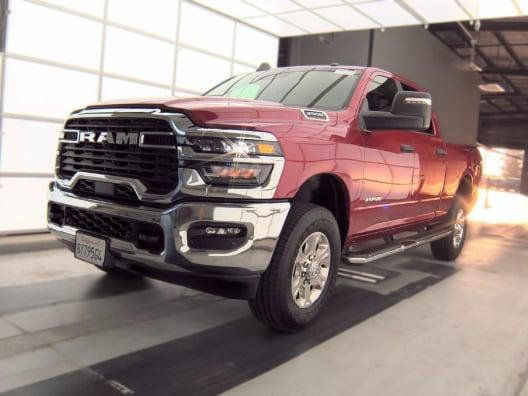 Certified 2026 RAM 2500 Big Horn AWD/4WD image 1