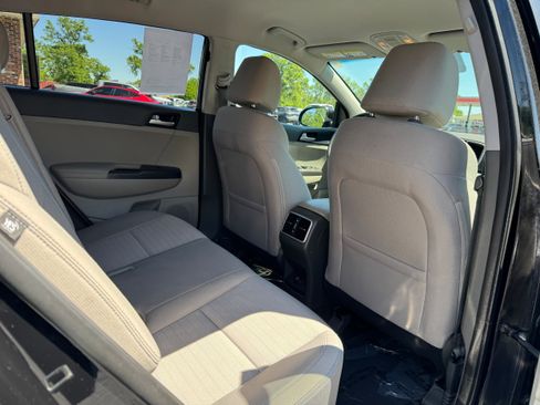 Used 2018 Kia Sportage LX AWD/4WD image 16