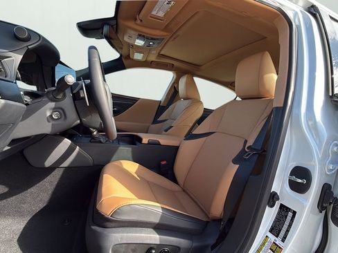New 2025 Lexus ES 350 350 image 9