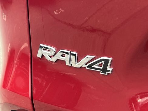Used 2019 Toyota RAV4 XLE image 25