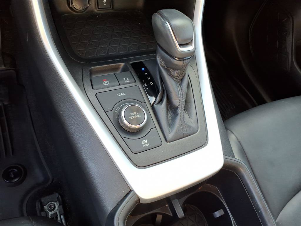 Used 2022 Toyota RAV4 XLE Premium AWD/4WD image 34