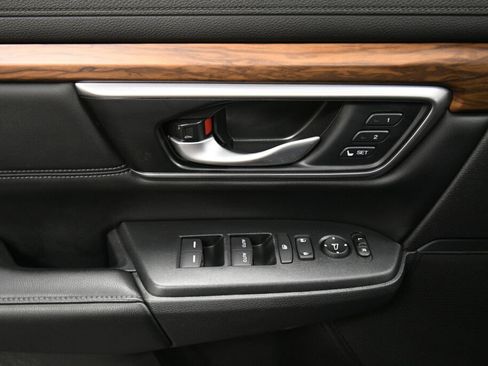 Used 2022 Honda CR-V Touring image 11