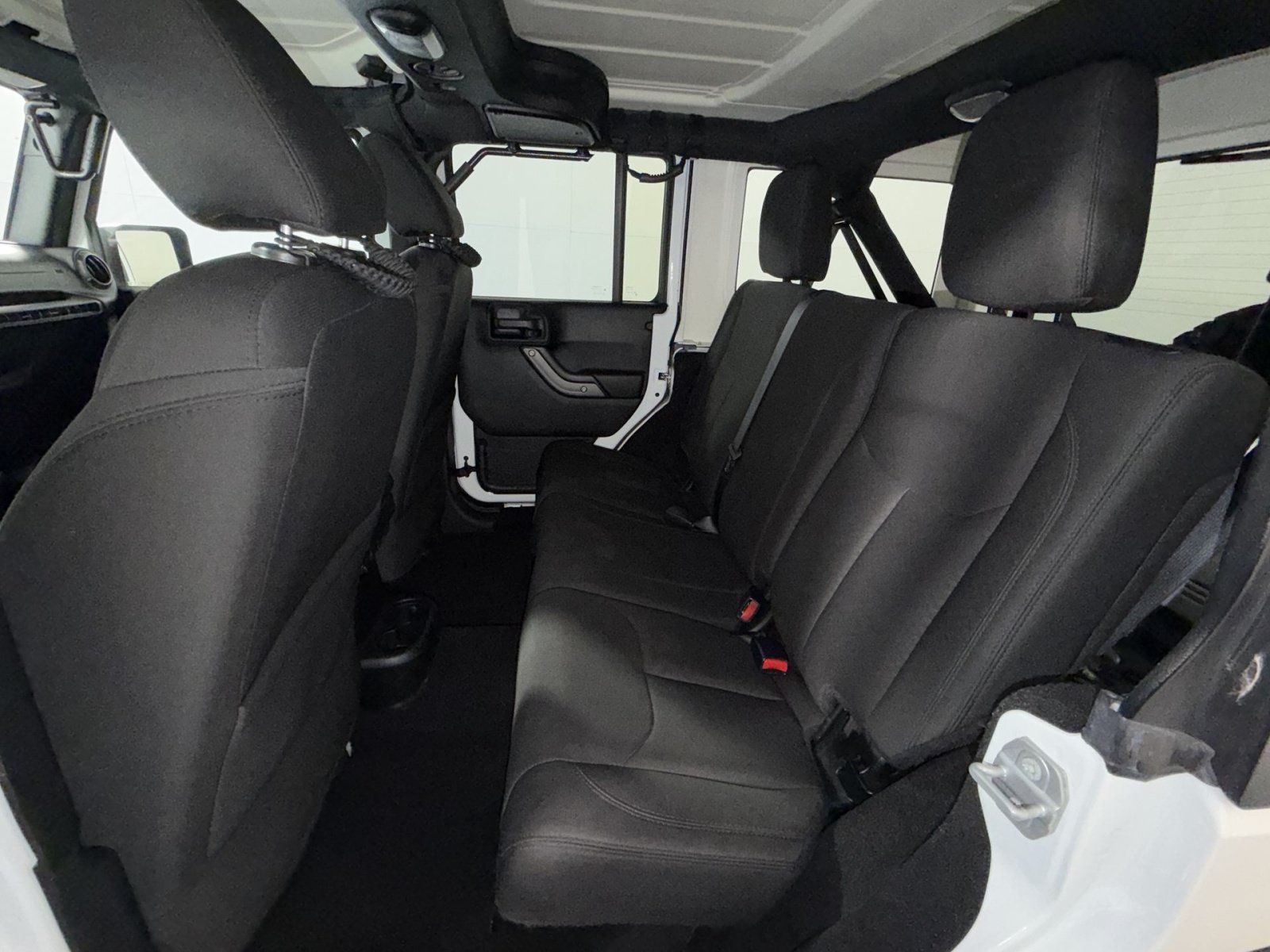 Used 2018 Jeep Wrangler Unlimited Sport S AWD/4WD image 23