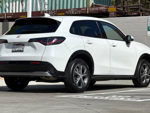 Certified 2024 Honda HR-V EX-L image 8