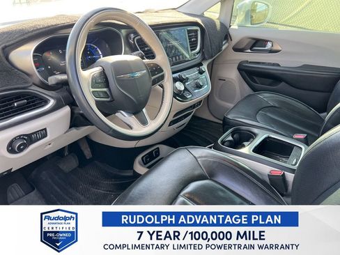 Used 2018 Chrysler Pacifica Limited image 10