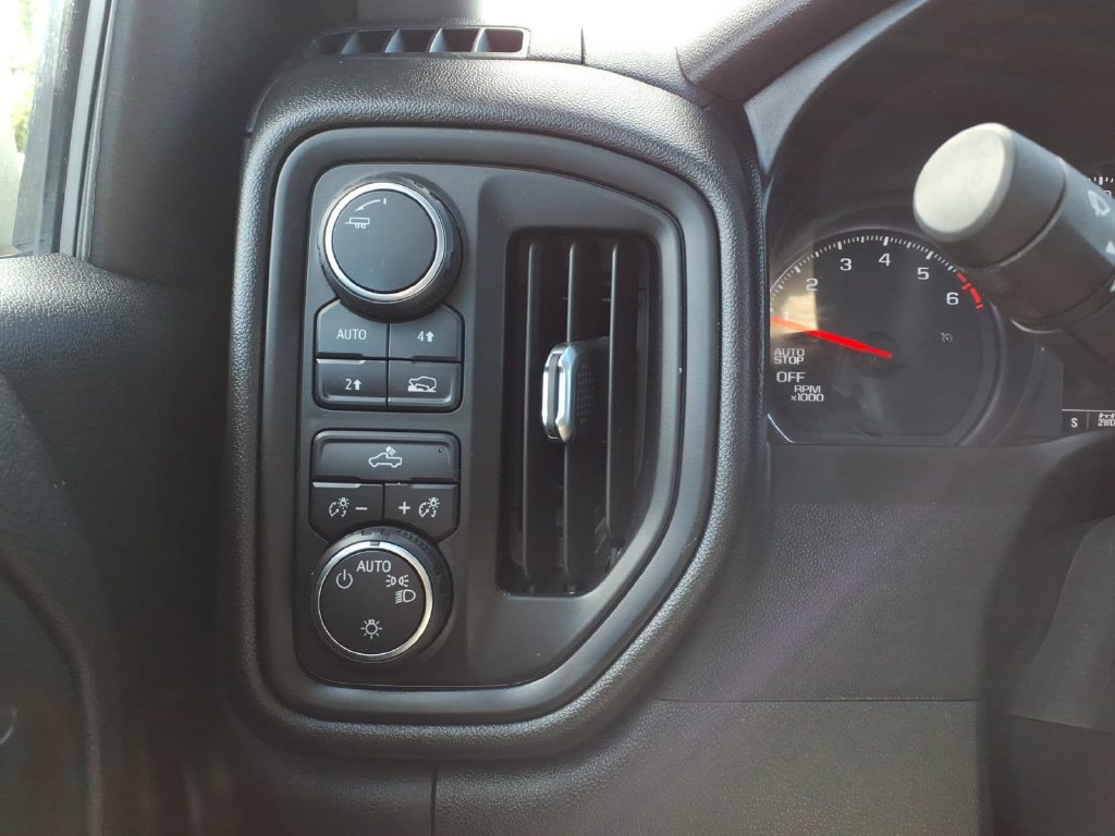 Used 2021 Chevrolet Silverado 1500 Custom AWD/4WD image 13