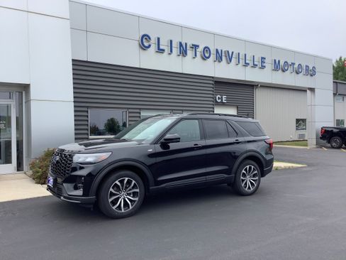 New 2026 Ford Explorer ST-Line AWD/4WD image 1