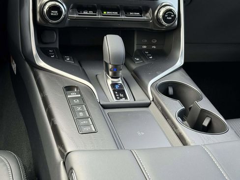 New 2026 Lexus LX 700h Luxury image 15